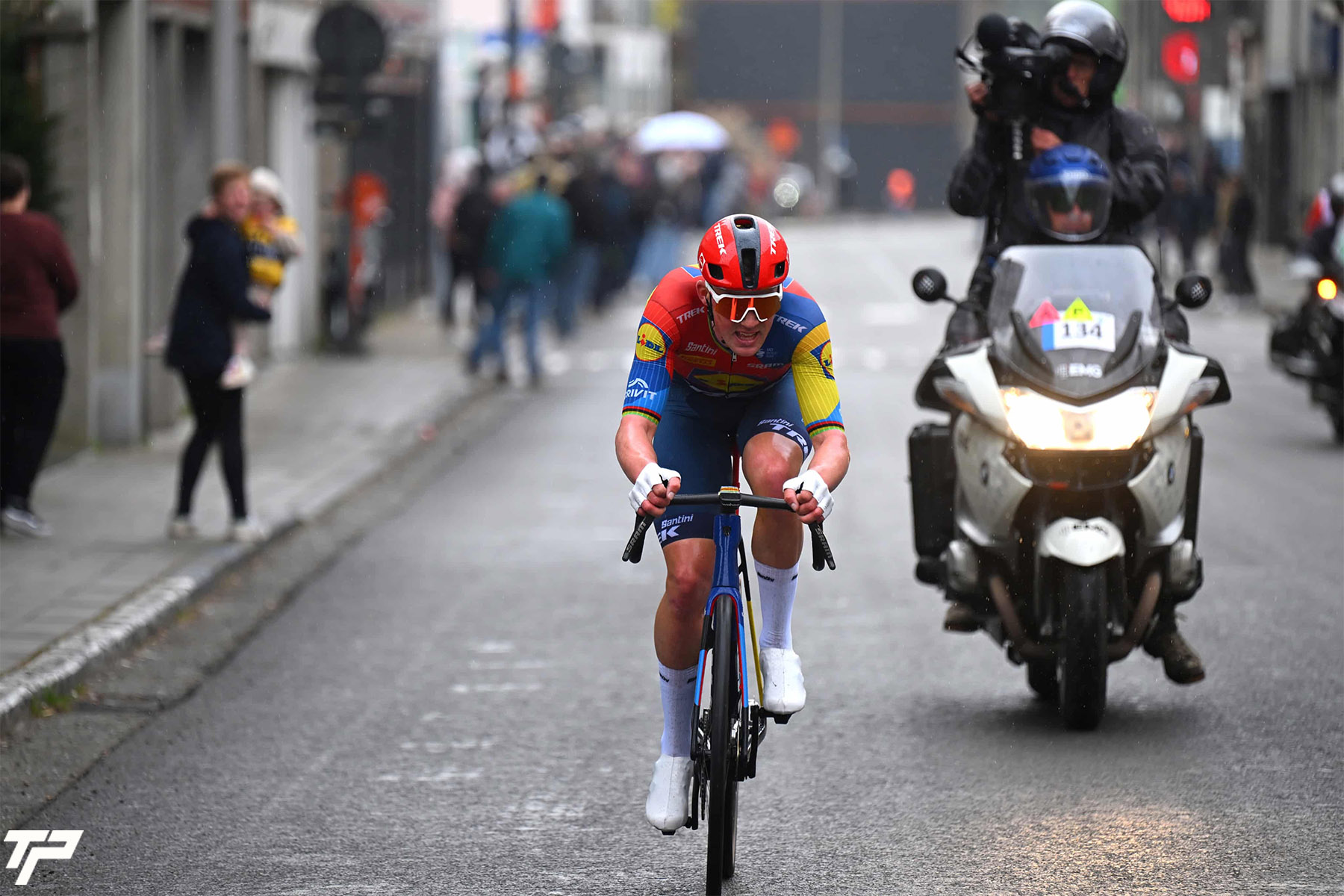 Gent–Wevelgem 2025: total dominance on the cobblestones